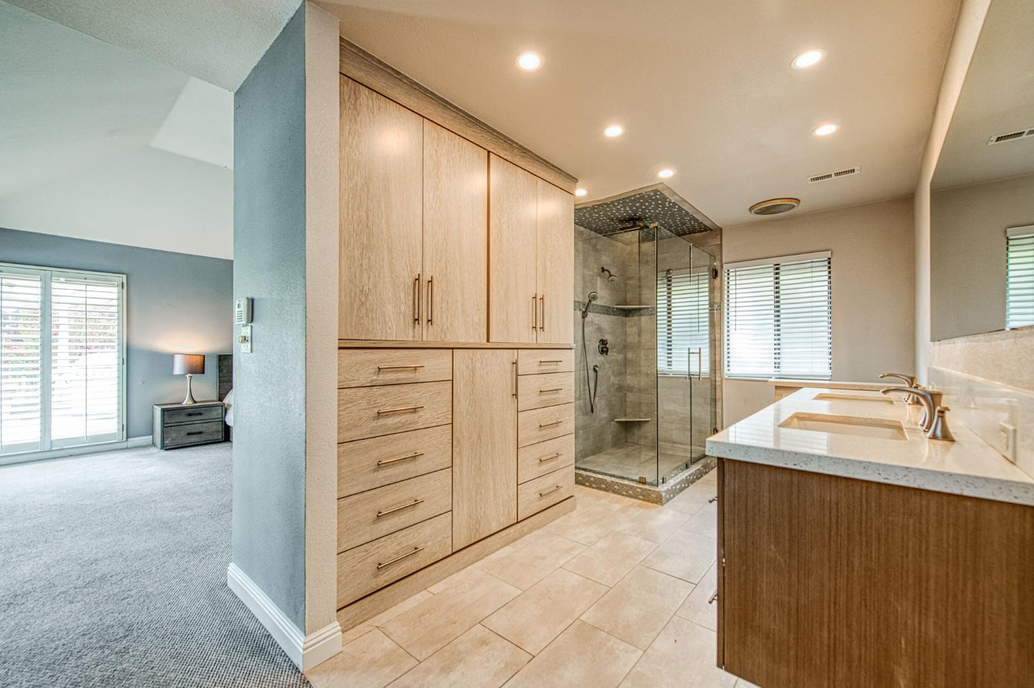 5284 N Pleasant Ave, Fresno, CA 93711