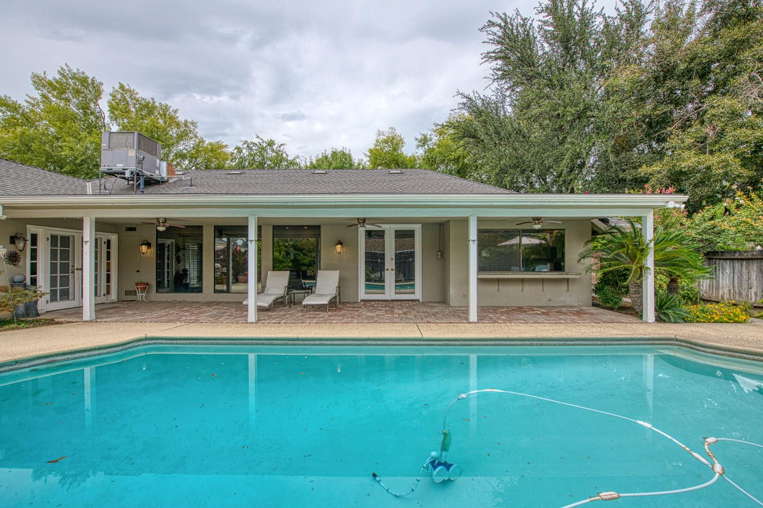 5284 N Pleasant Ave, Fresno, CA 93711