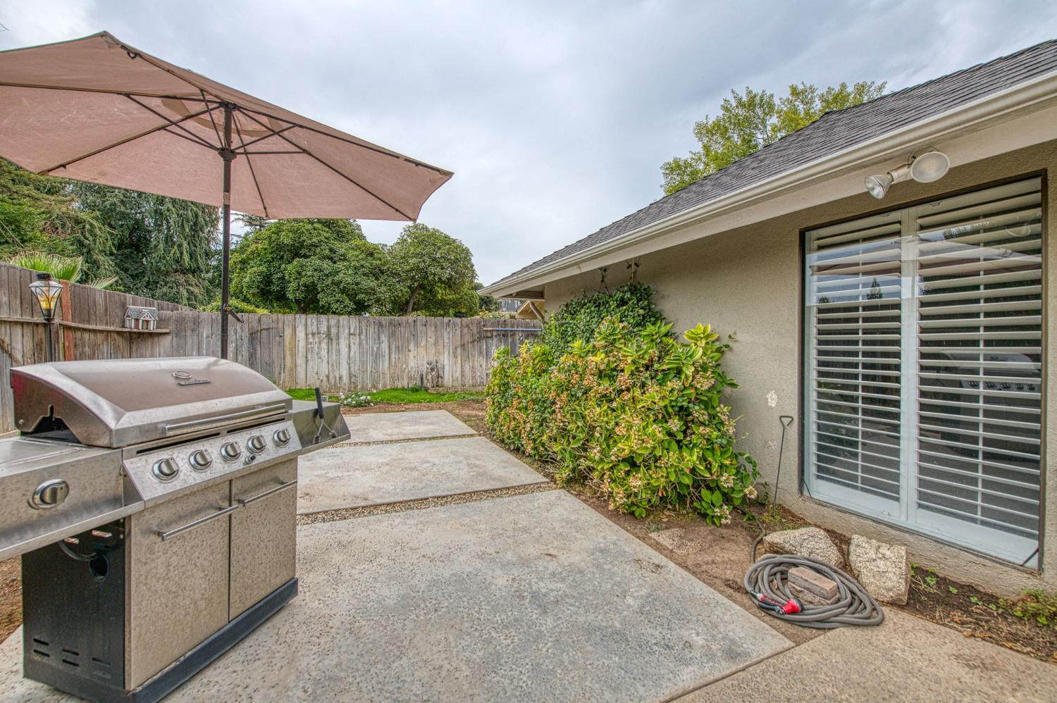 5284 N Pleasant Ave, Fresno, CA 93711