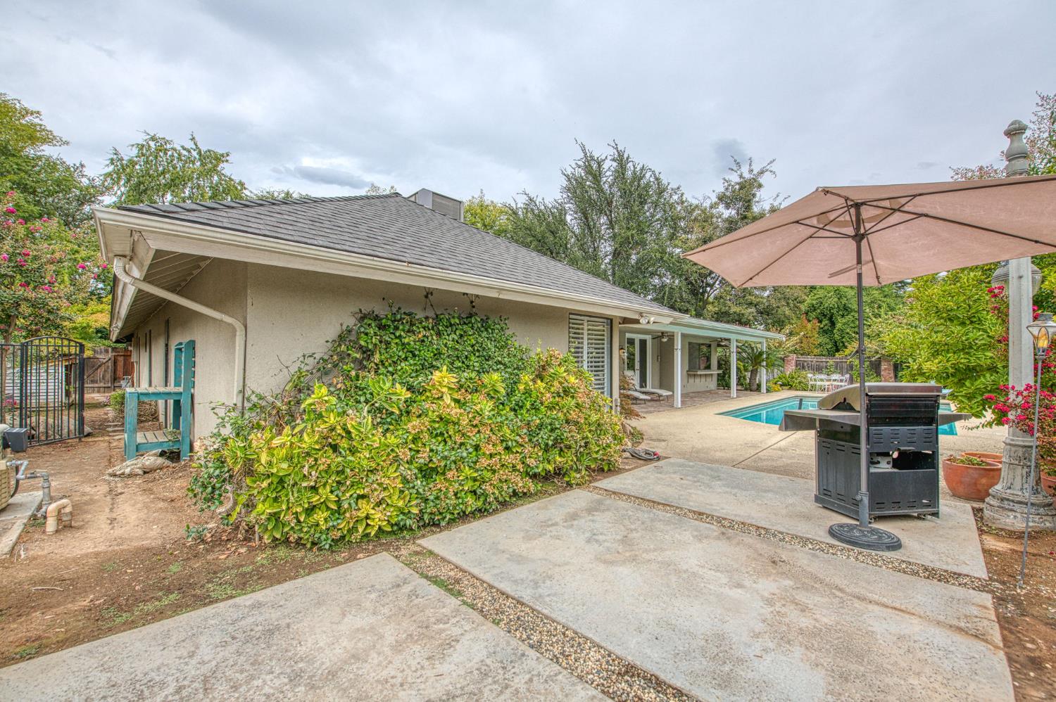 5284 N Pleasant Ave, Fresno, CA 93711