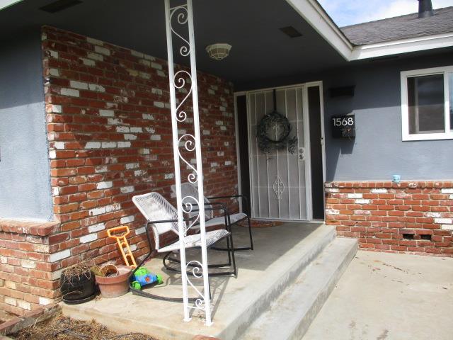 1568 E Calimyrna Ave, Fresno, CA 93710
