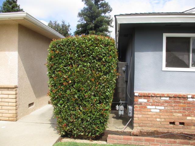 1568 E Calimyrna Ave, Fresno, CA 93710