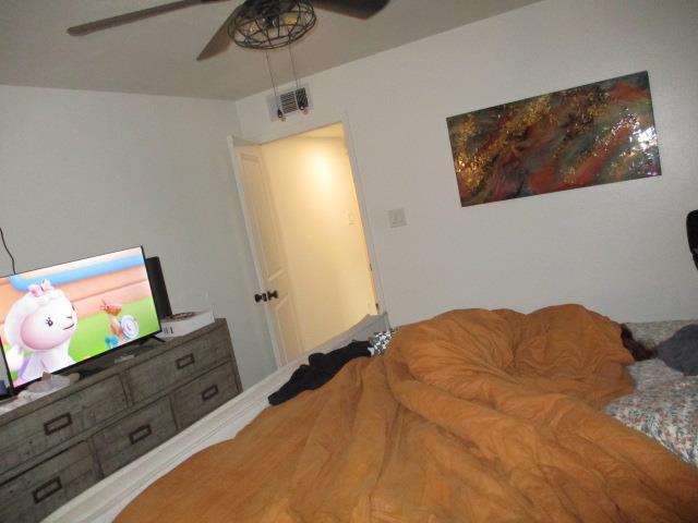 1568 E Calimyrna Ave, Fresno, CA 93710