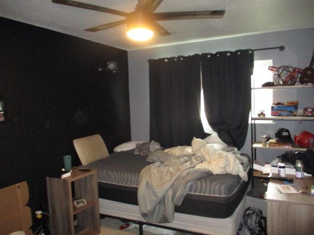 1568 E Calimyrna Ave, Fresno, CA 93710