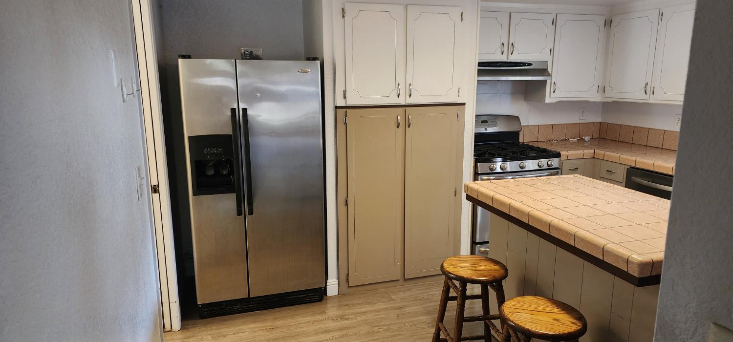 10350 Avenue 388, Dinuba, CA 93618