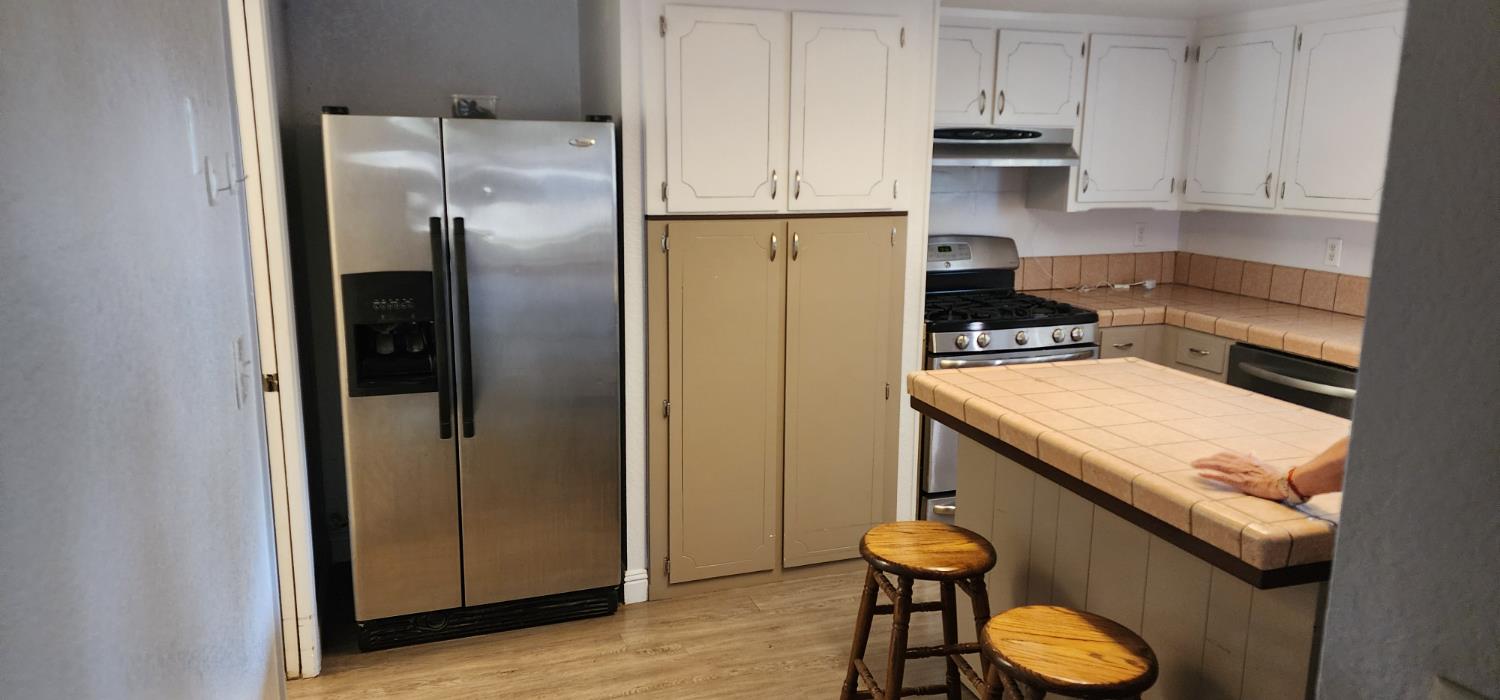 10350 Avenue 388, Dinuba, CA 93618