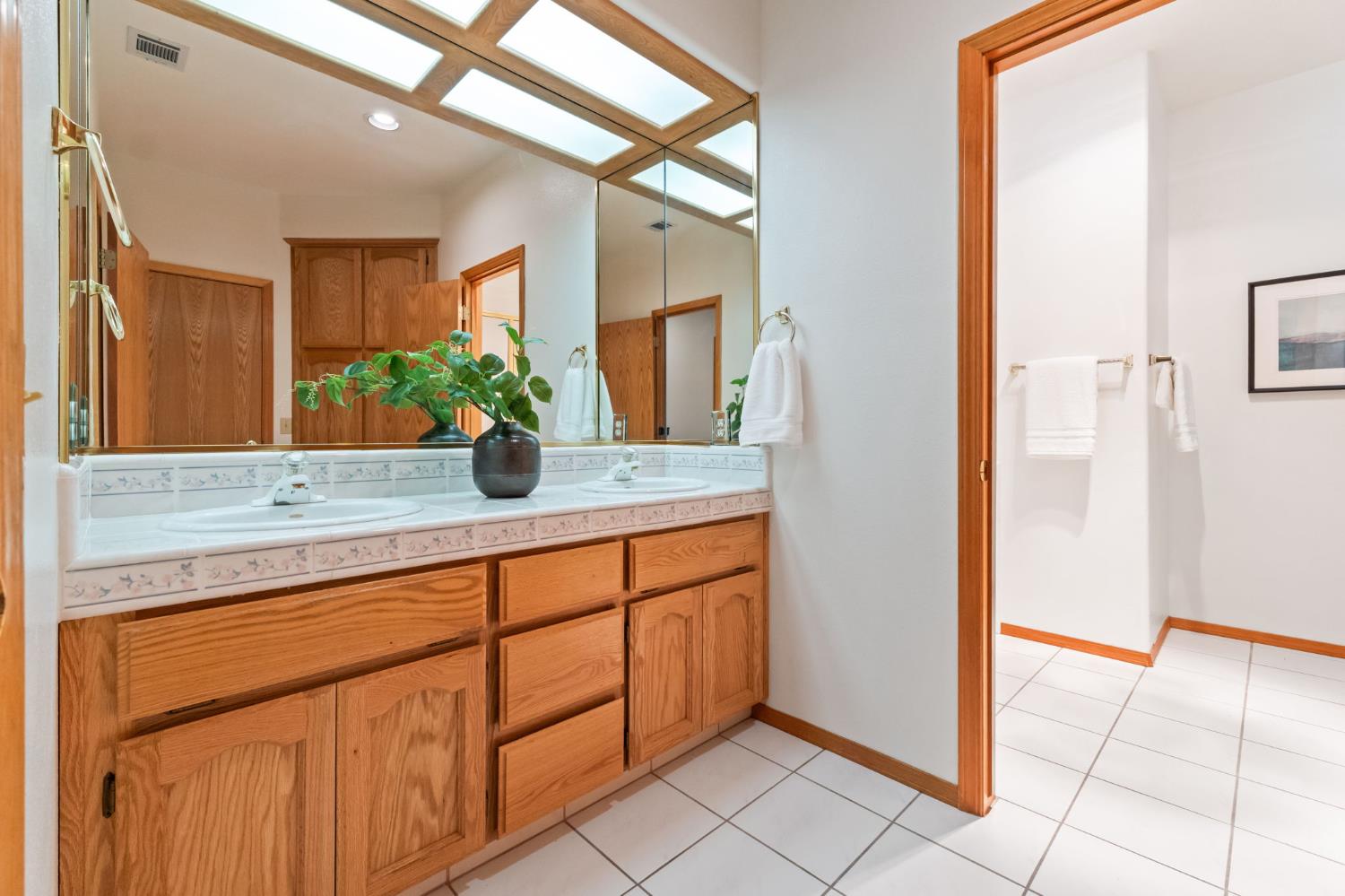 7357 E Dennett Ave, Fresno, CA 93737