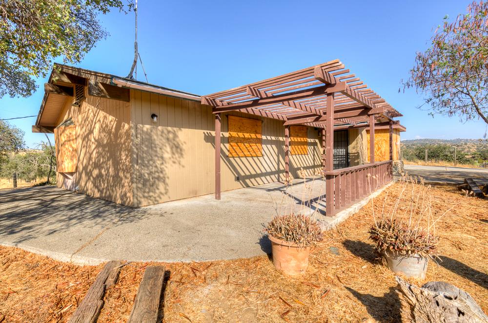 34780 School St, Raymond, CA 93653