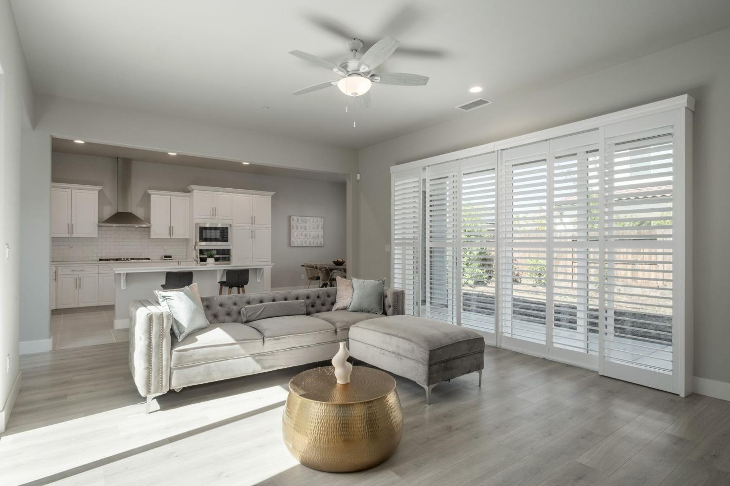 3503 Alameda Ave, Clovis, CA 93619