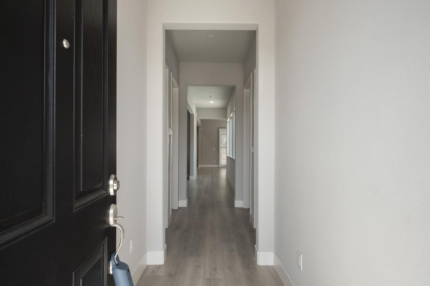 3503 Alameda Ave, Clovis, CA 93619