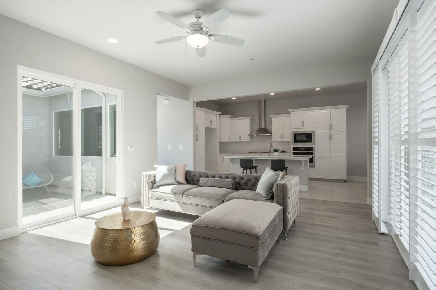 3503 Alameda Ave, Clovis, CA 93619