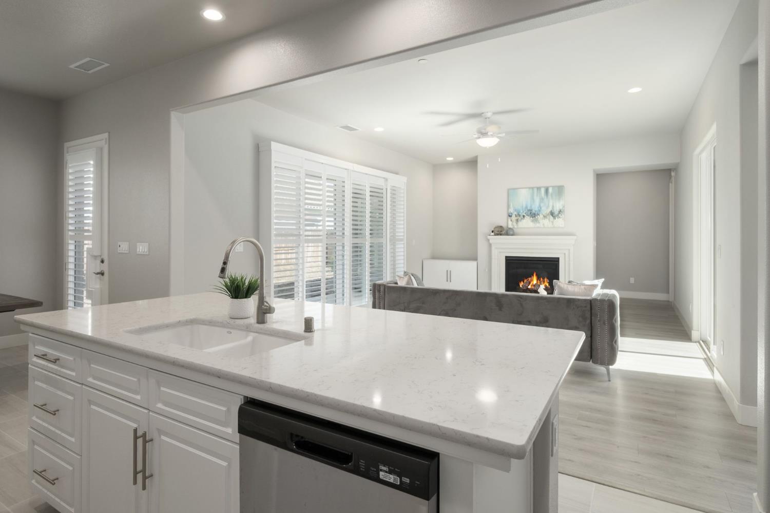 3503 Alameda Ave, Clovis, CA 93619