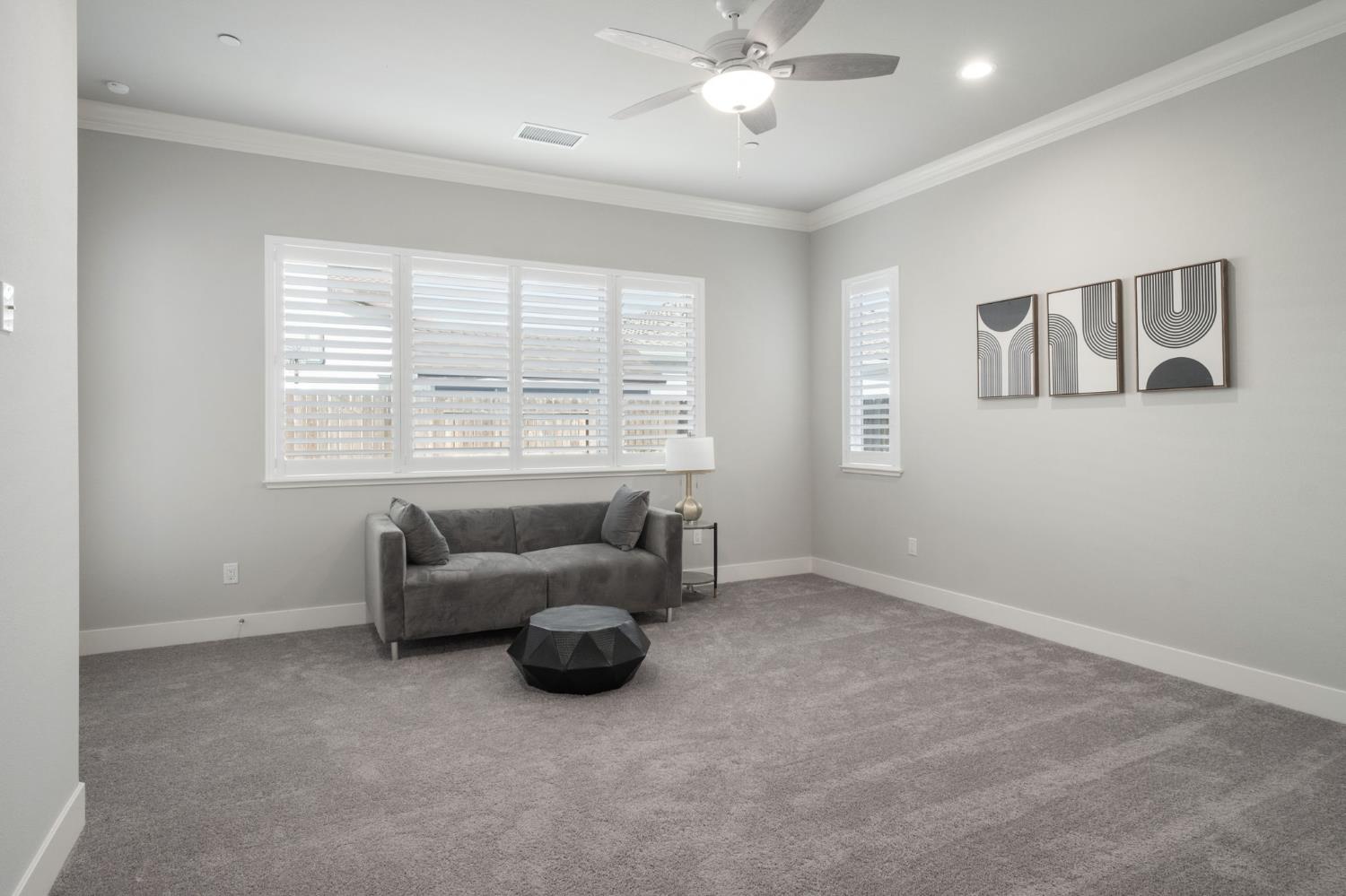 3503 Alameda Ave, Clovis, CA 93619