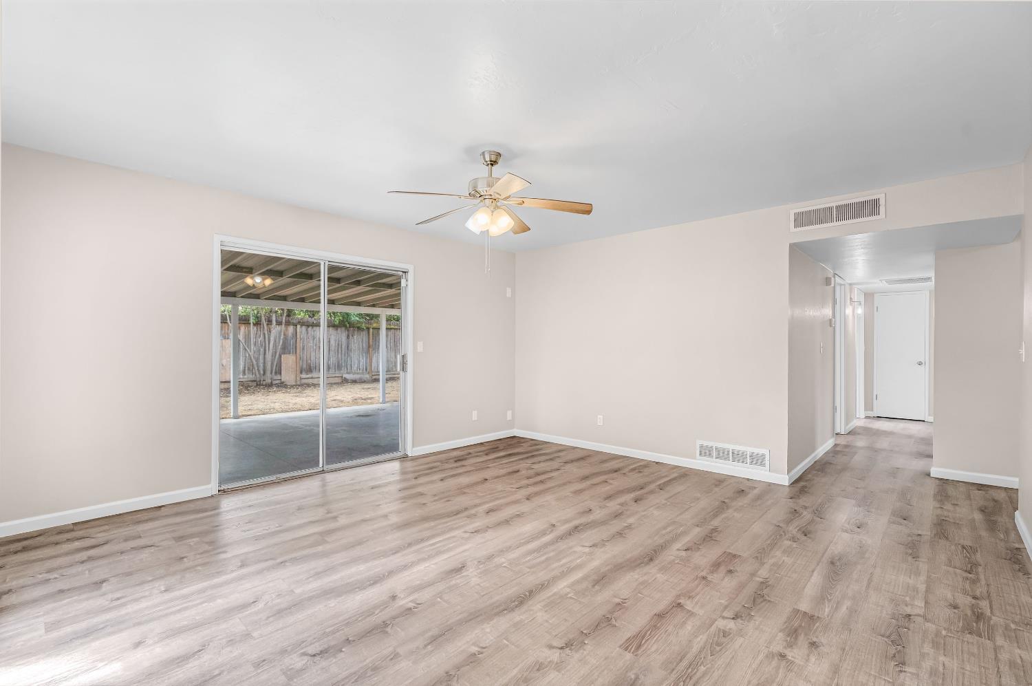 1719 E Los Altos Ave, Fresno, CA 93710