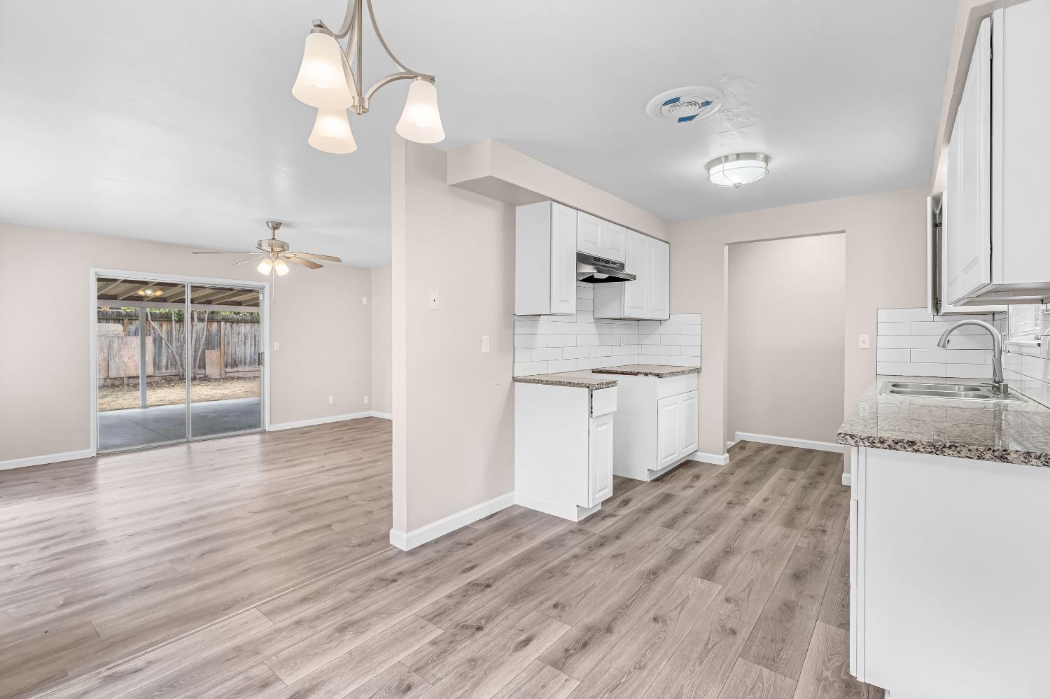 1719 E Los Altos Ave, Fresno, CA 93710