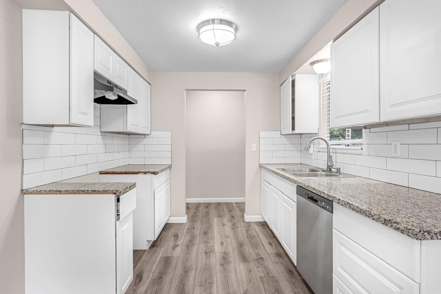 1719 E Los Altos Ave, Fresno, CA 93710