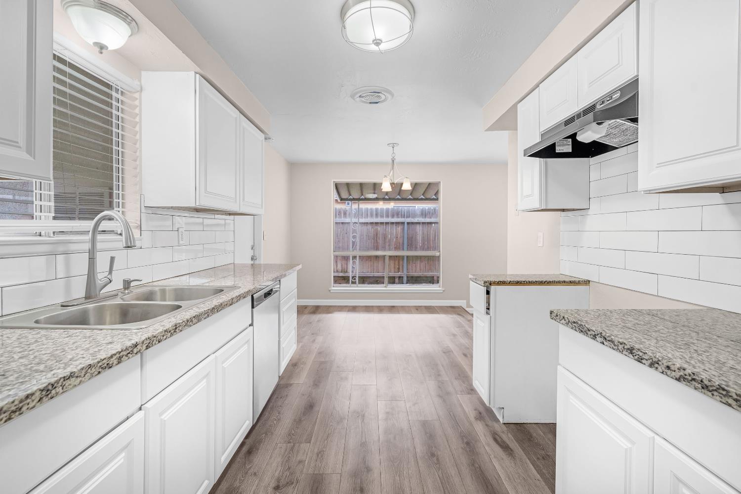 1719 E Los Altos Ave, Fresno, CA 93710