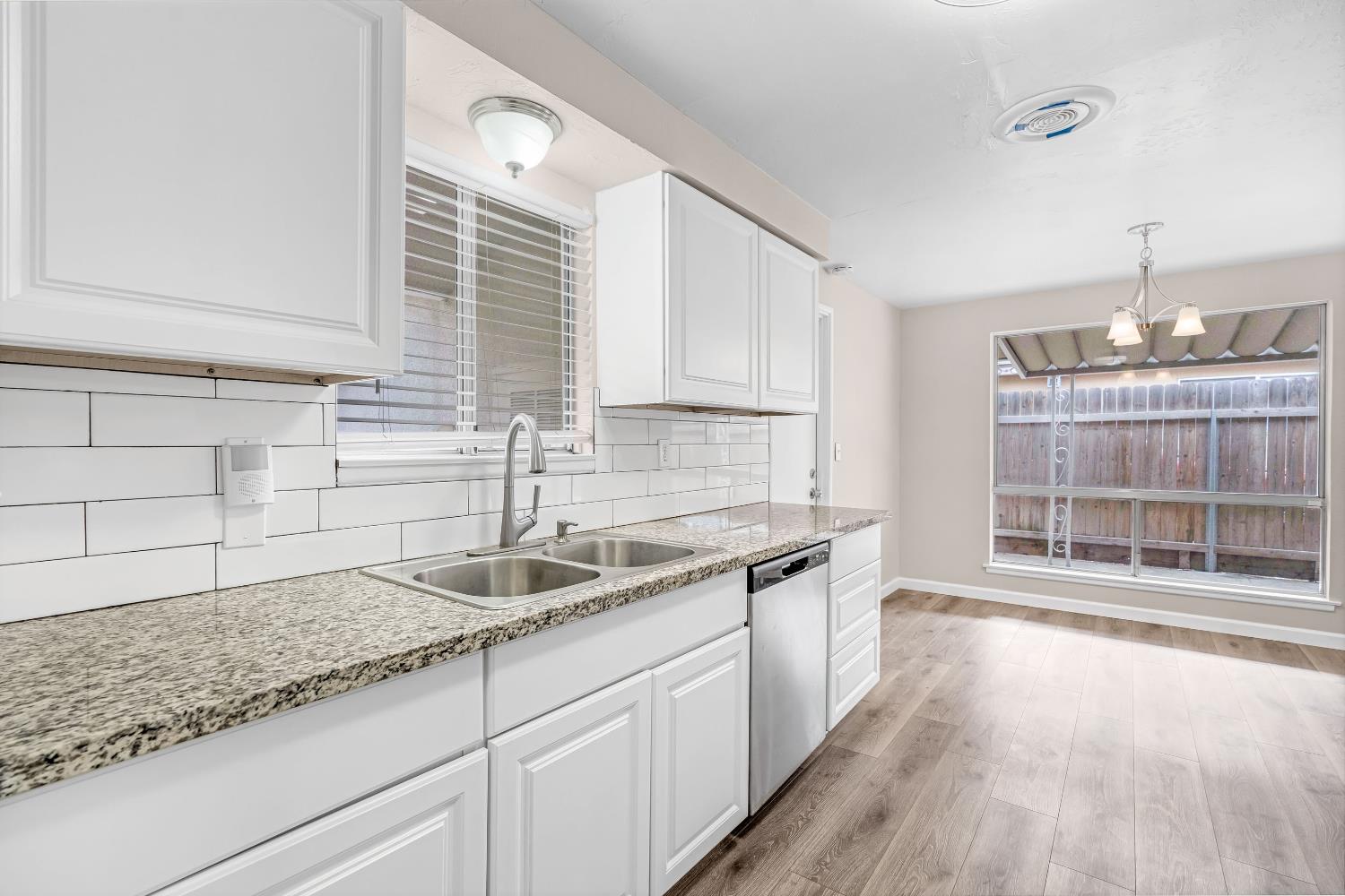 1719 E Los Altos Ave, Fresno, CA 93710