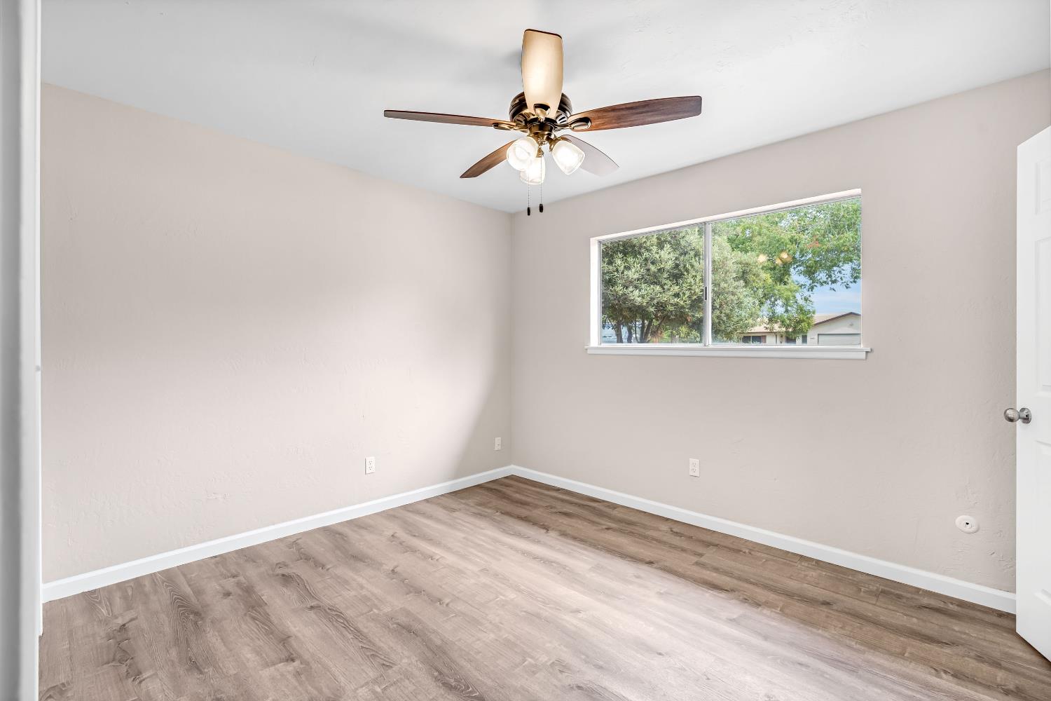 1719 E Los Altos Ave, Fresno, CA 93710