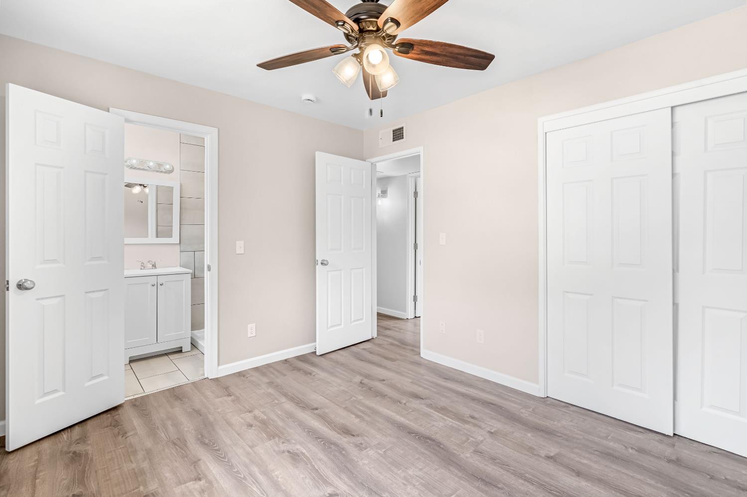 1719 E Los Altos Ave, Fresno, CA 93710