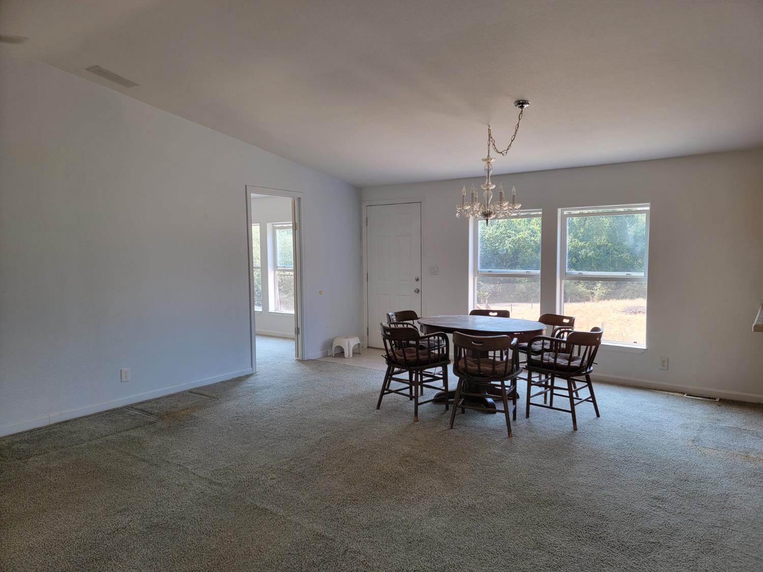 37041 Dunlap Rd, Yokuts Valley, CA 93675