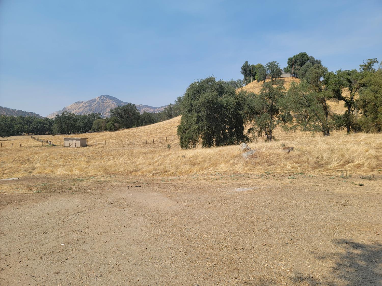 37041 Dunlap Rd, Yokuts Valley, CA 93675