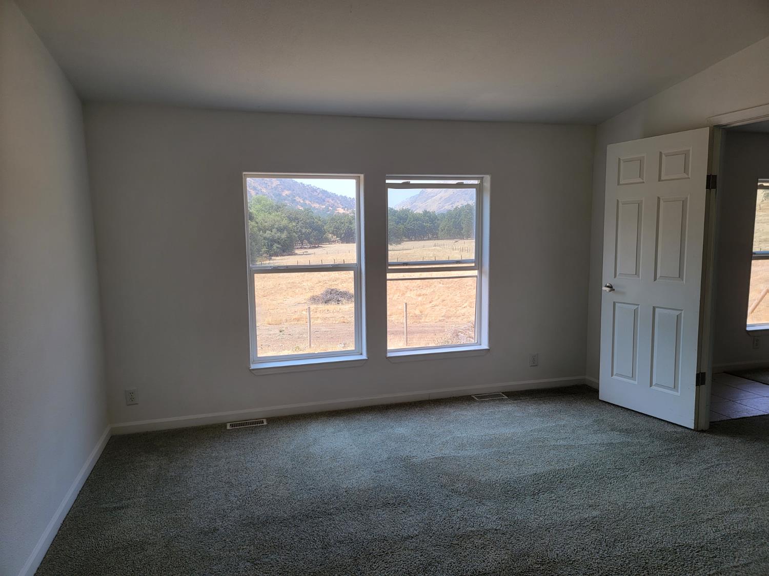 37041 Dunlap Rd, Yokuts Valley, CA 93675