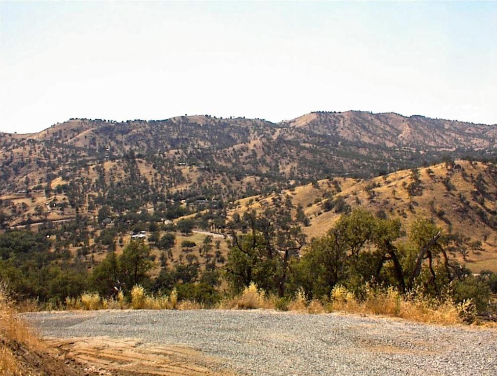 28 Totem Lane, Yokuts Valley, CA 93675