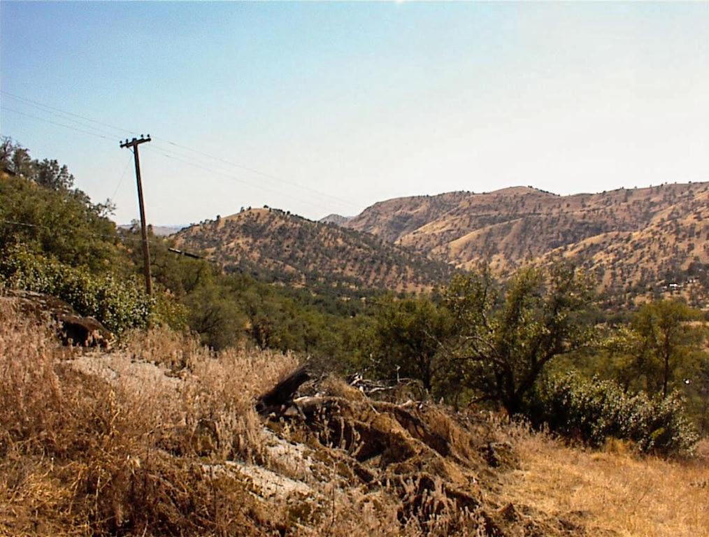 28 Totem Lane, Yokuts Valley, CA 93675