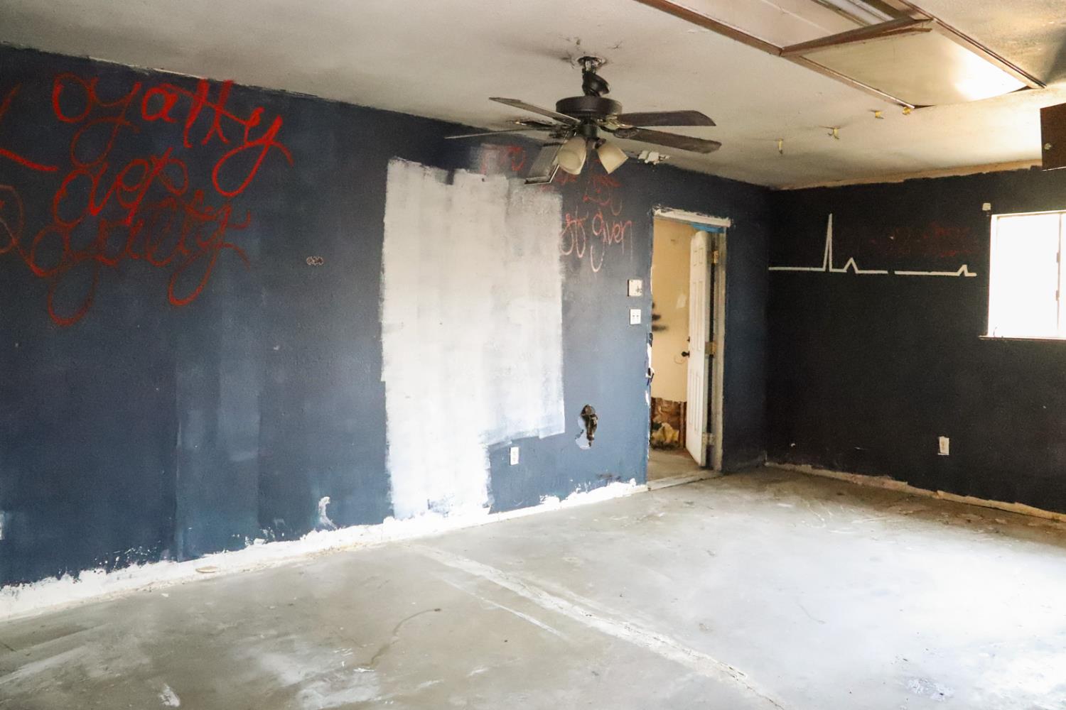 1105 Hoag Ave, Sanger, CA 93657