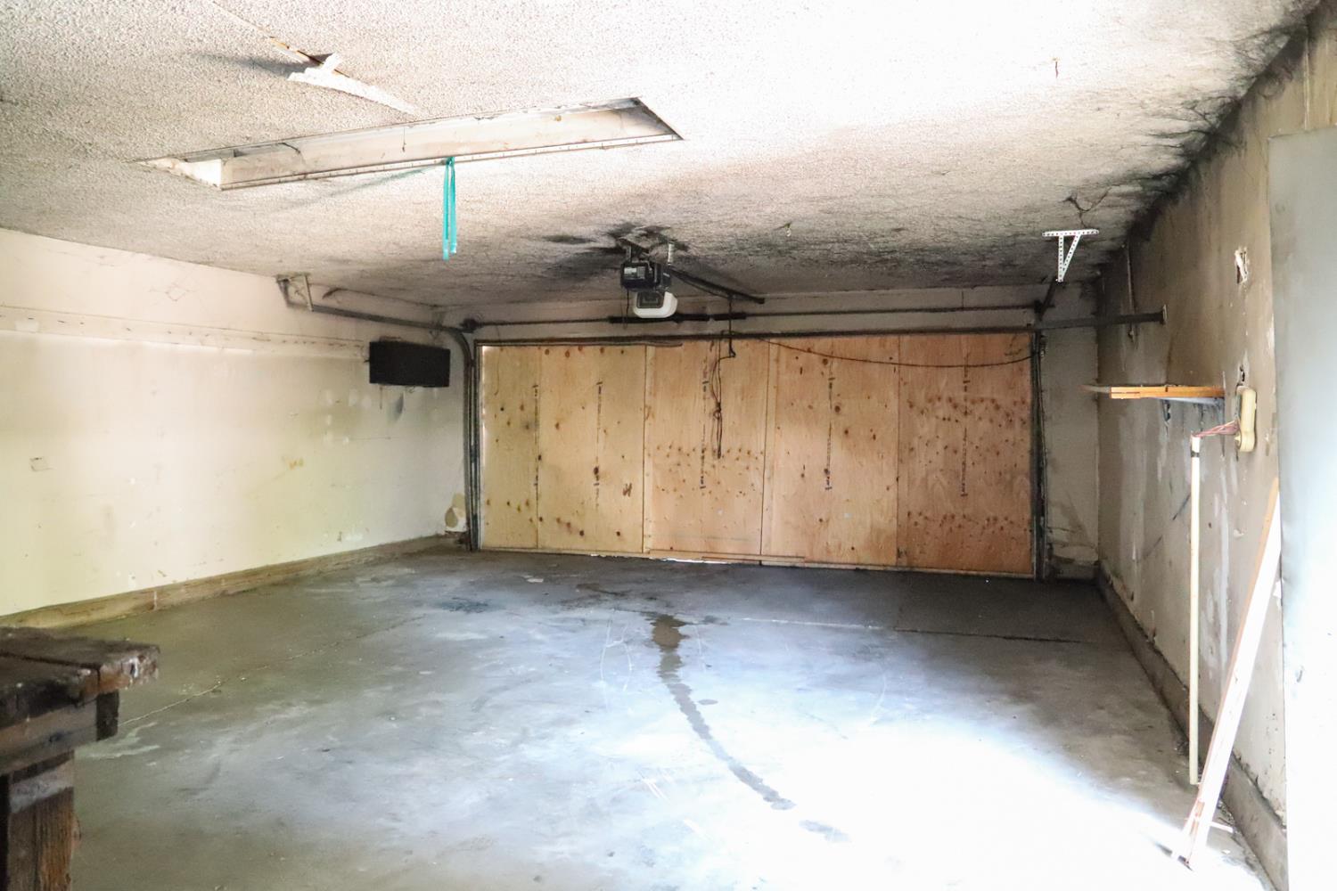 1105 Hoag Ave, Sanger, CA 93657