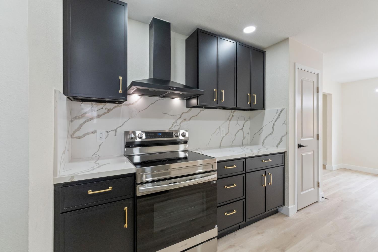 3045 W Celeste Ave, Fresno, CA 93711