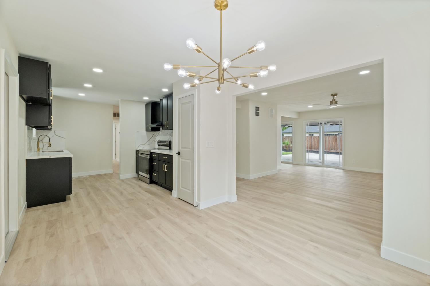 3045 W Celeste Ave, Fresno, CA 93711