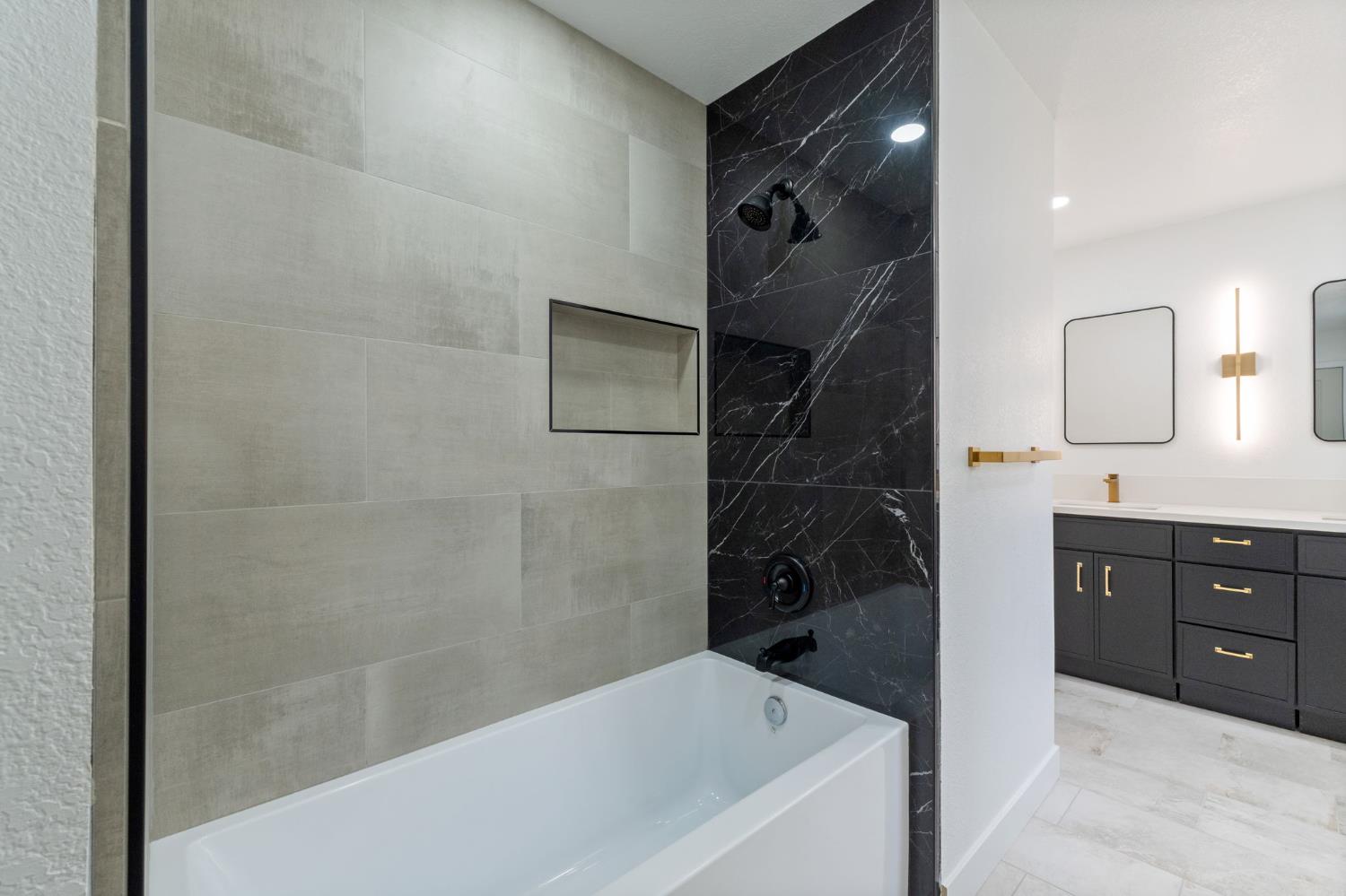 3045 W Celeste Ave, Fresno, CA 93711