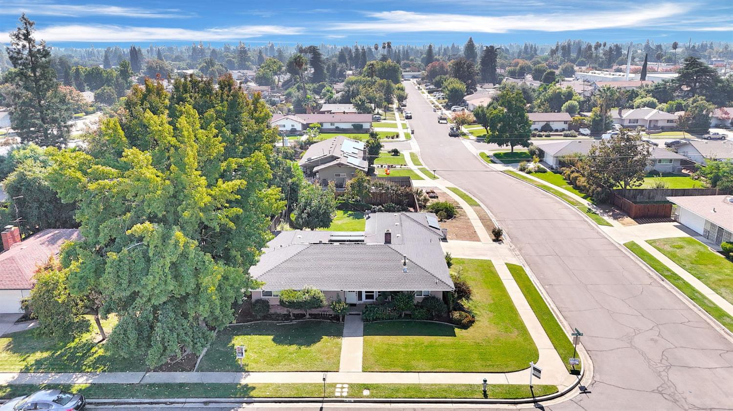 665 W Escalon, Fresno, CA 93704