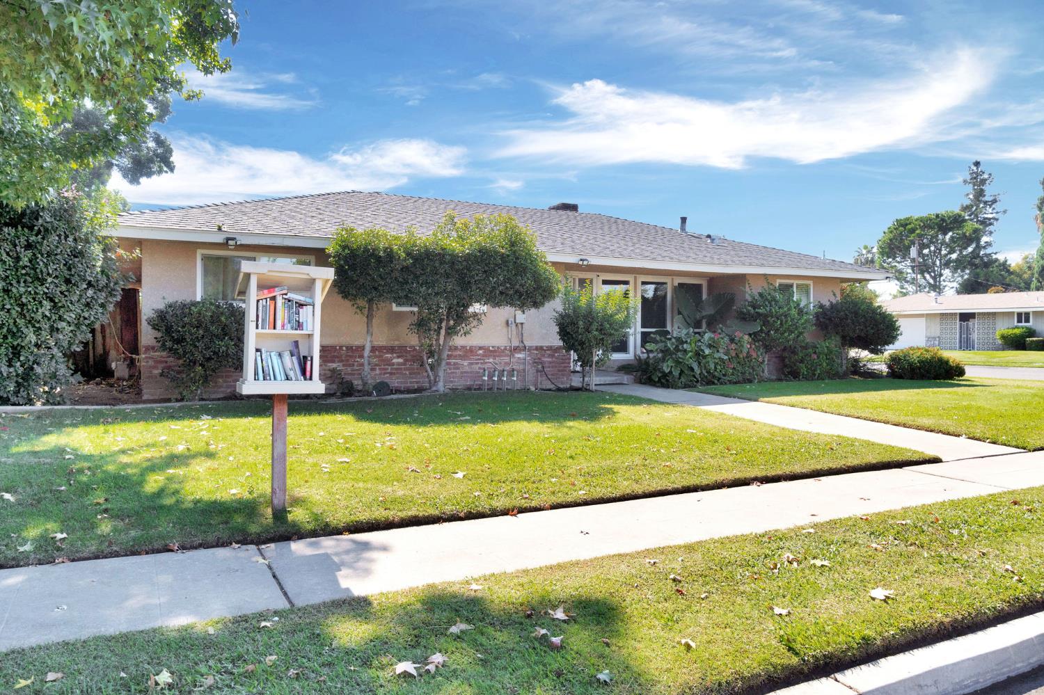 665 W Escalon, Fresno, CA 93704