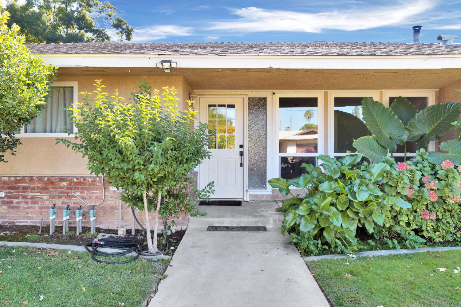 665 W Escalon, Fresno, CA 93704