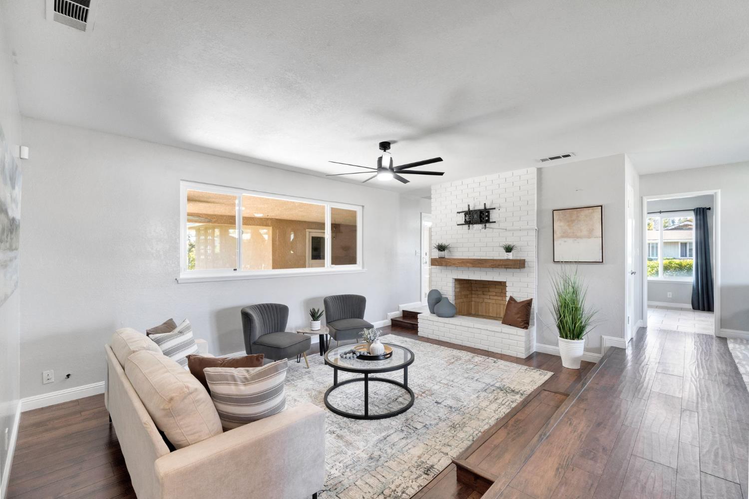 665 W Escalon, Fresno, CA 93704