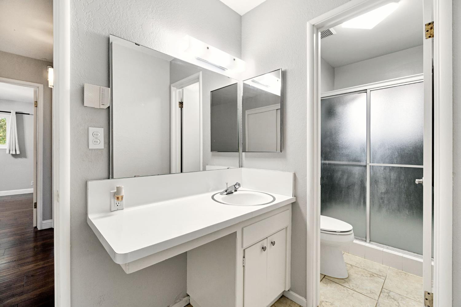 665 W Escalon, Fresno, CA 93704