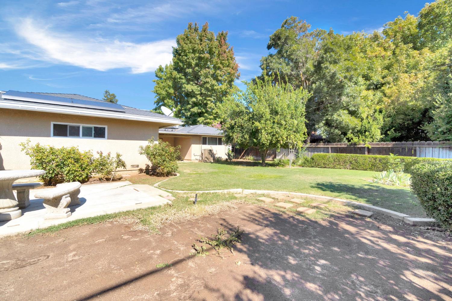 665 W Escalon, Fresno, CA 93704