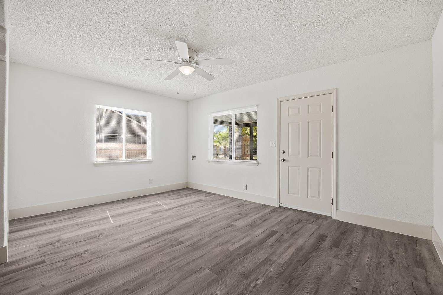 2337 S Poppy Ave, Fresno, CA 93706