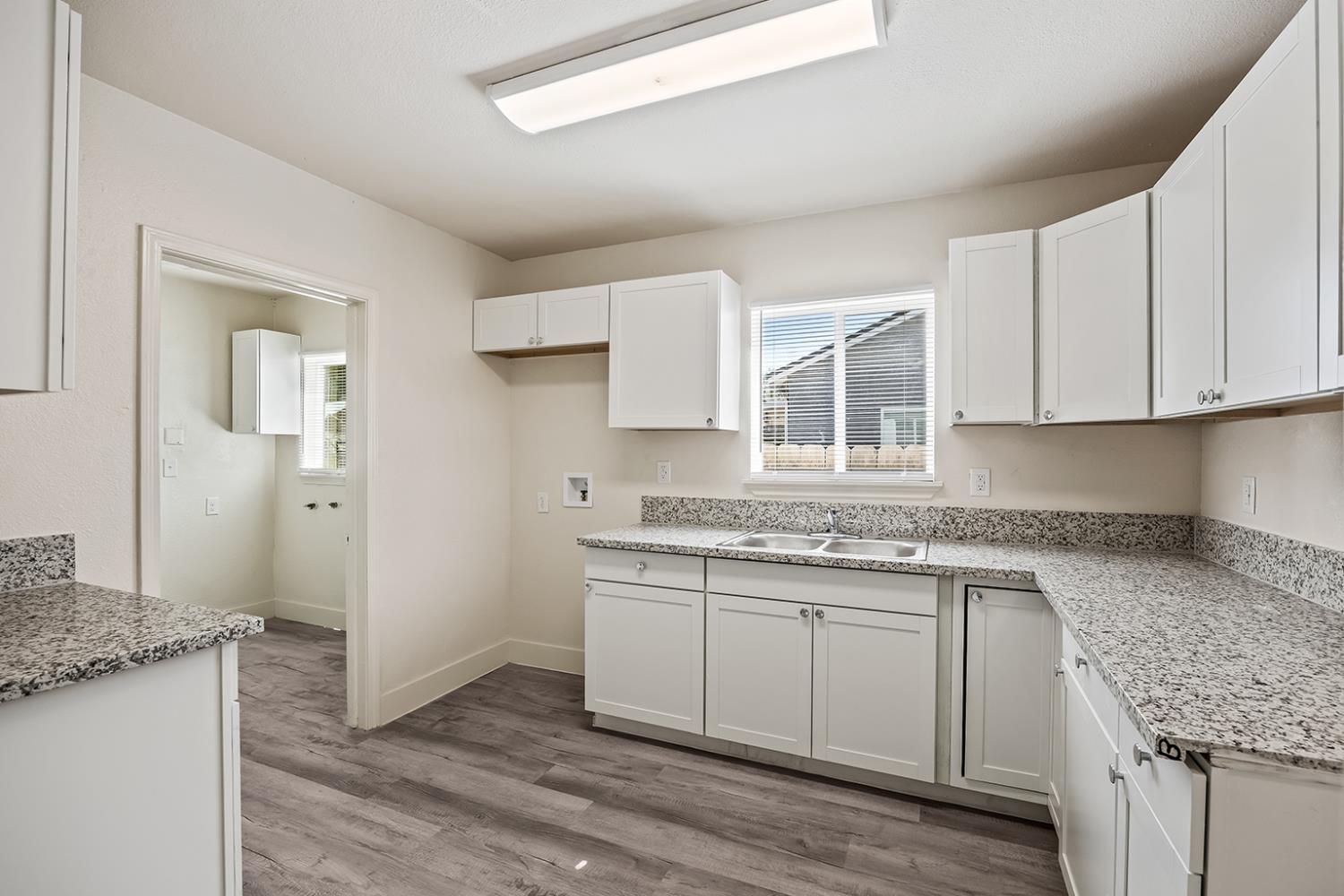 2337 S Poppy Ave, Fresno, CA 93706