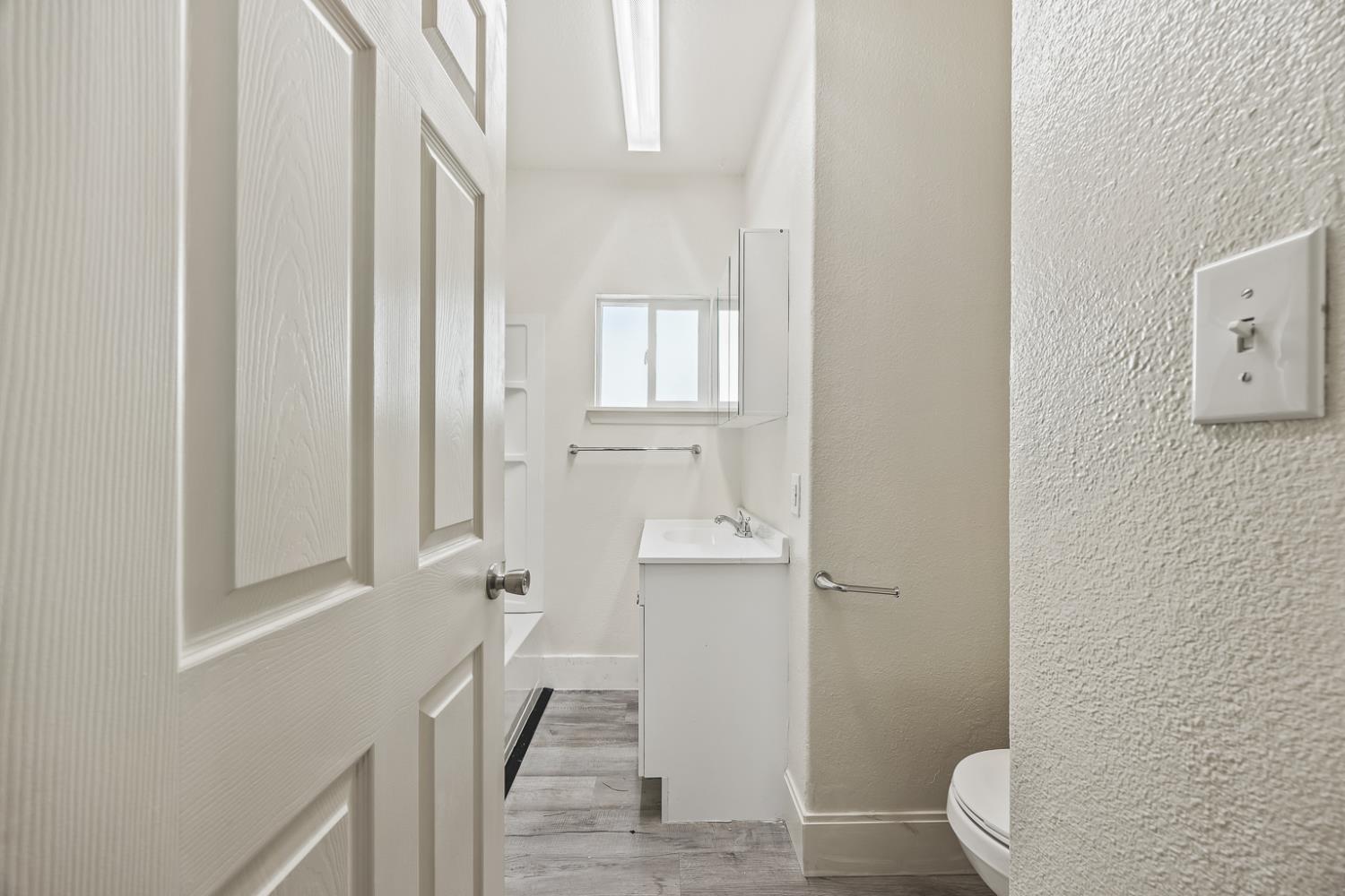 2337 S Poppy Ave, Fresno, CA 93706