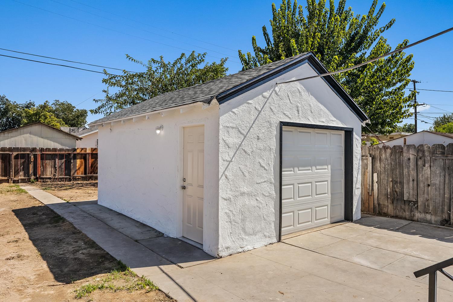 2337 S Poppy Ave, Fresno, CA 93706