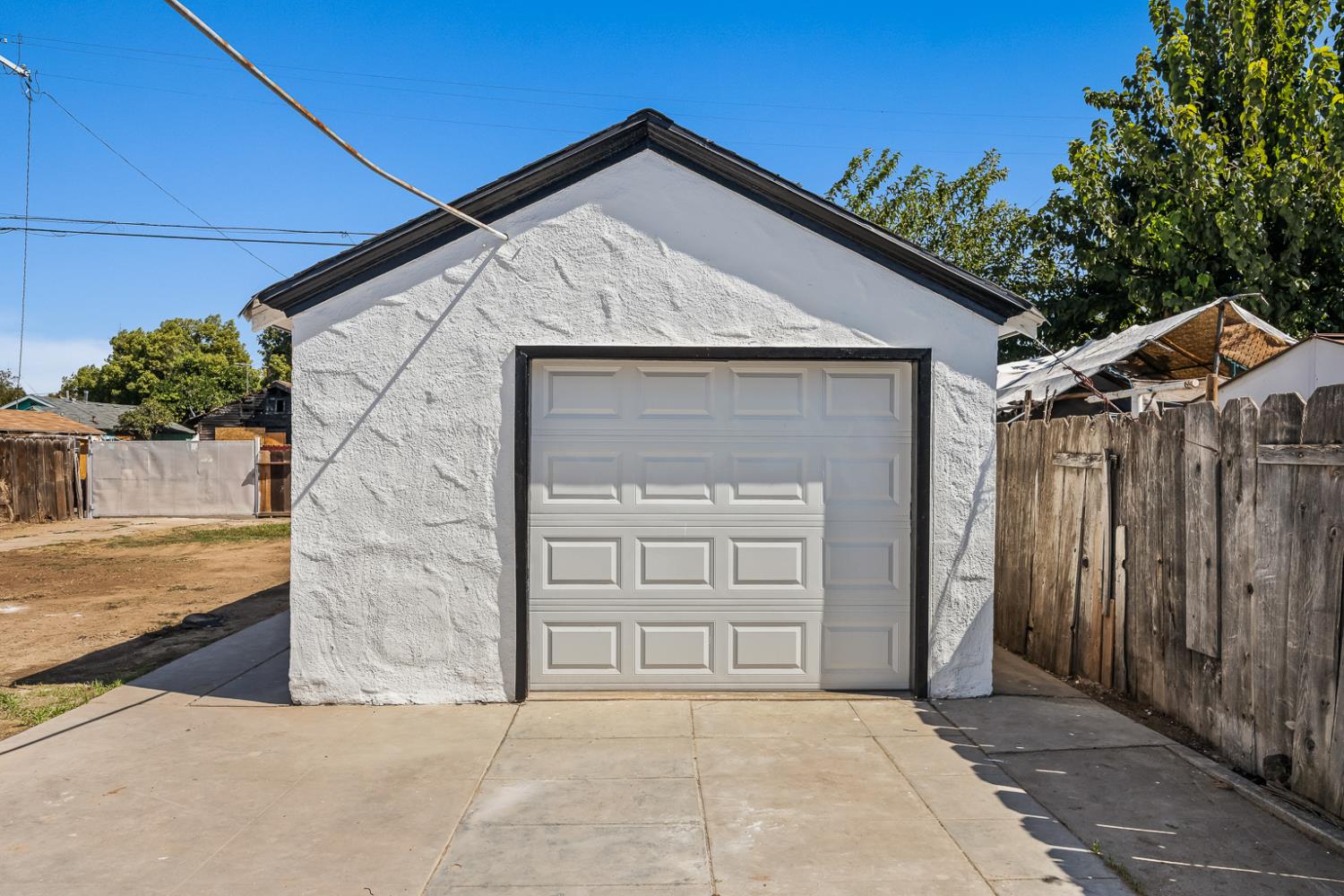 2337 S Poppy Ave, Fresno, CA 93706
