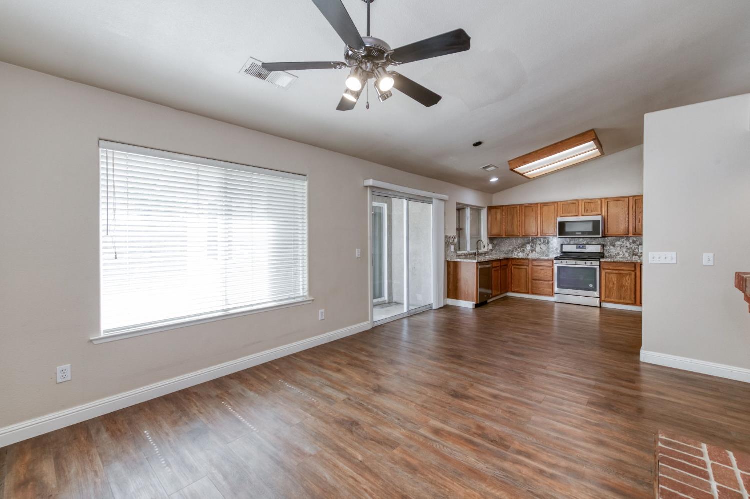 2235 E Lester Ave, Fresno, CA 93720