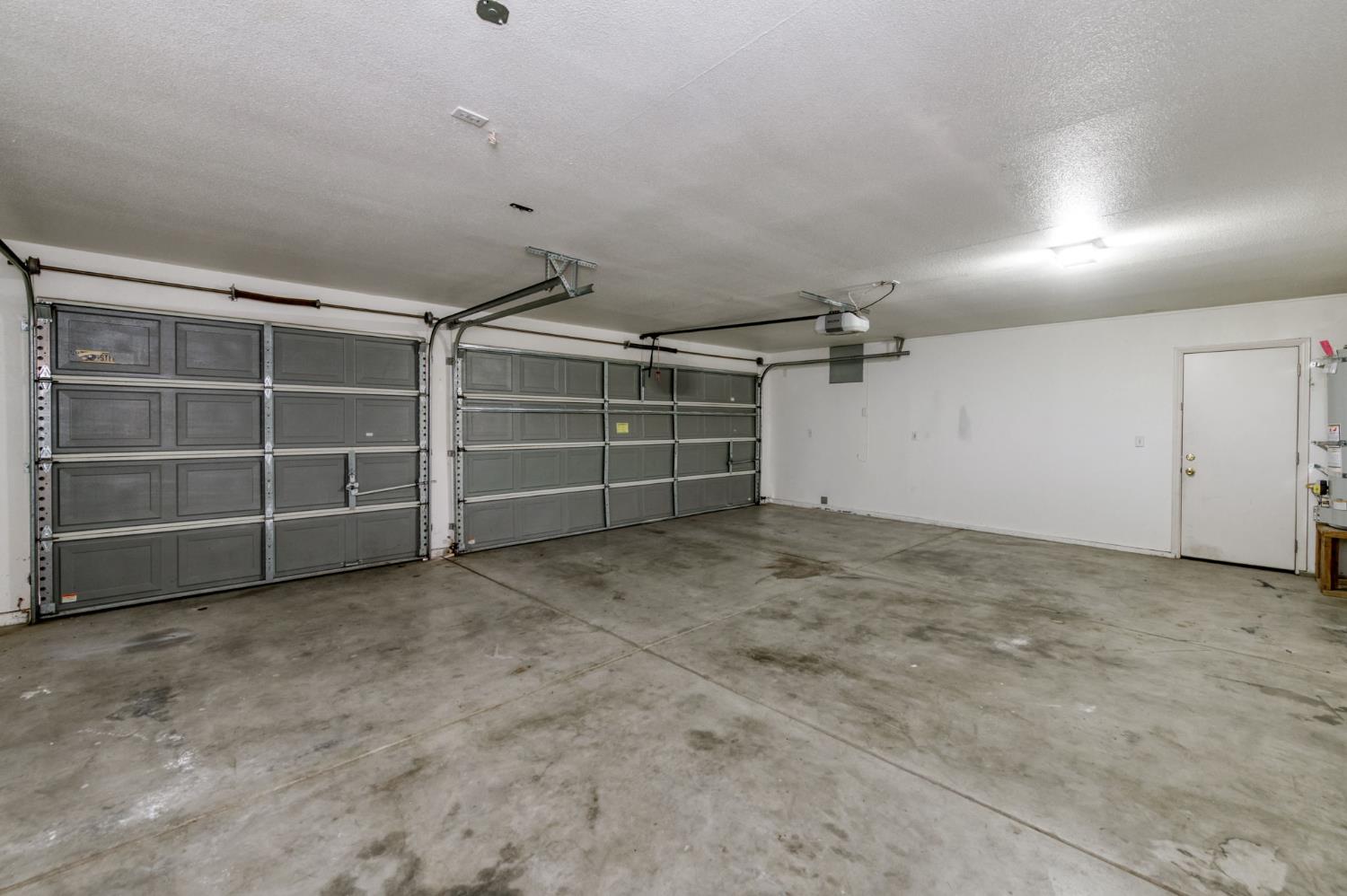 2235 E Lester Ave, Fresno, CA 93720