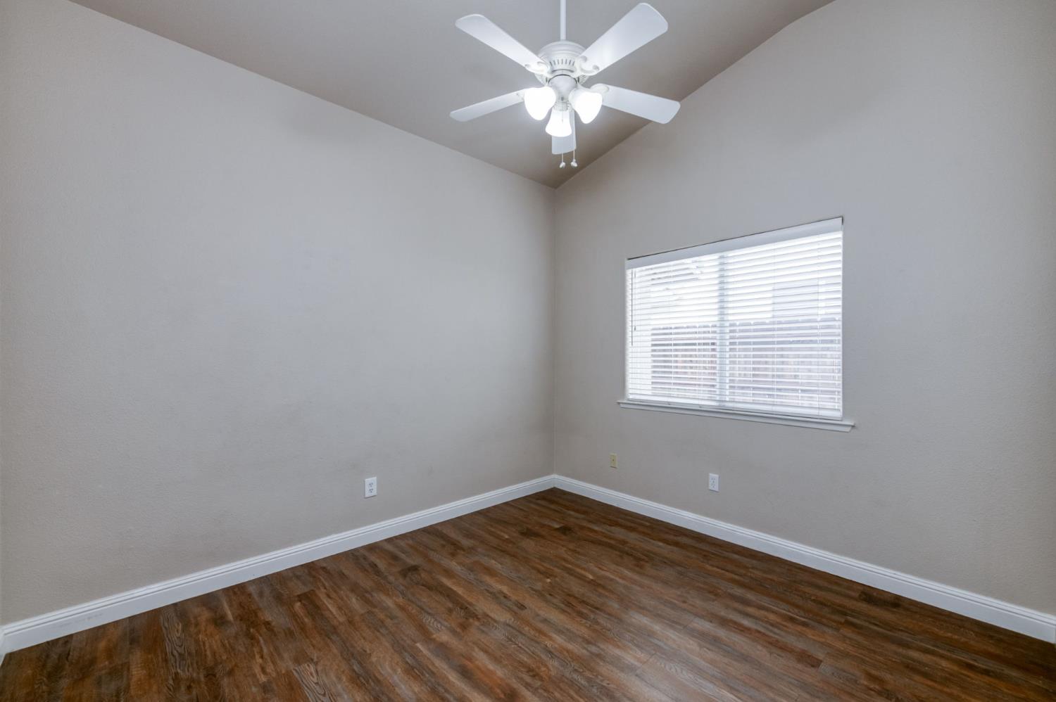 2235 E Lester Ave, Fresno, CA 93720