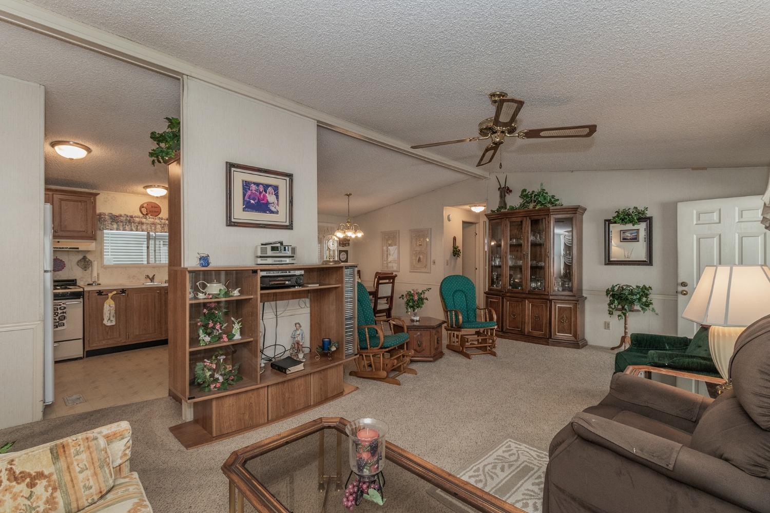 1551 6Th Avenue Dr #157, Kingsburg, CA 93631