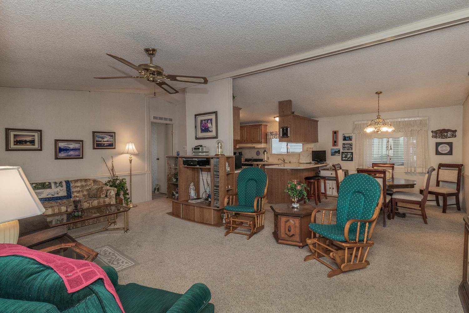 1551 6Th Avenue Dr #157, Kingsburg, CA 93631